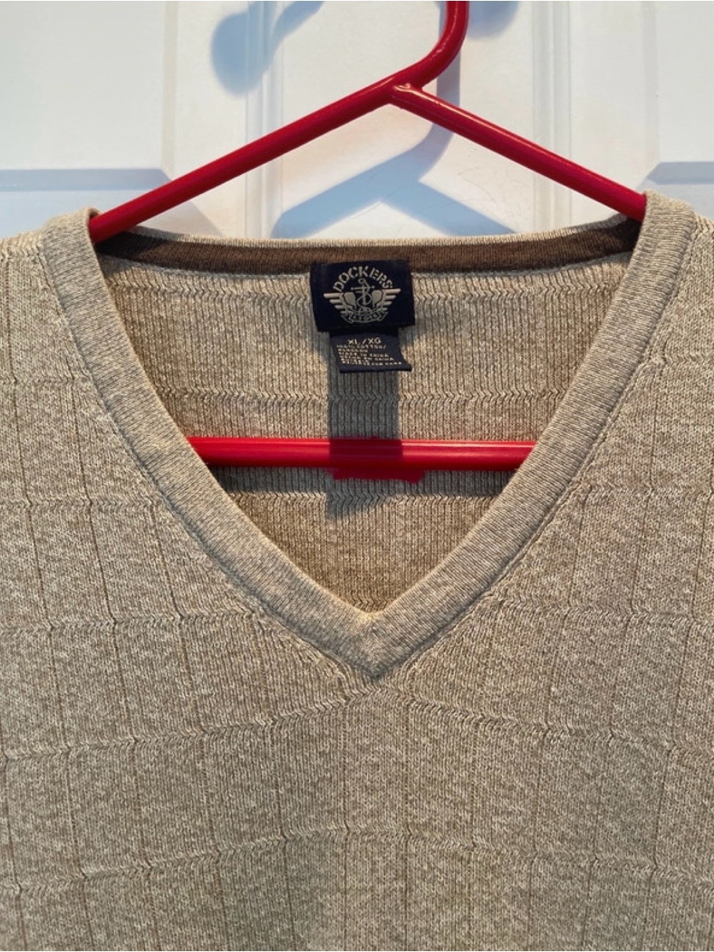 EUC Dockers V-Neck Knit Sweater Tan Textured Soft XL